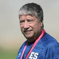 El Bolillo Gómez comienza a definir la nómina de El Salvador