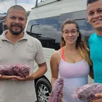 Futbolista nicaragüense que vende moras y fresas a domicilio para obtener ingresos adicionales durante cuarentena