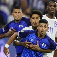 De los Cobos dice que El Salvador no tiene más delanteros; hinchas le recuerdan a Fito Zelaya