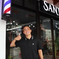 Óscar Santis, entre café y cortes de pelo: así es el negocio con el que el goleador de Guatemala sorprende fuera del fútbol