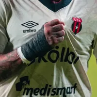 Alajuelense sorprende a los manudos. (Foto Alajuelense)