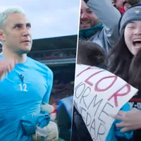 Keylor Navas cumple sueño de joven aficionada del Nottingham Forest