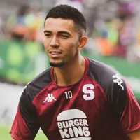 jefferson brenes-entrada en calor-saprissa