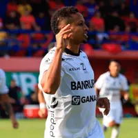 Comunicaciones venció 2-0 a Municipal en el Clásico 327 de Guatemala