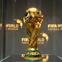 Cuánto pesa la Copa del Mundo en gramos: medidas, materiales y valor del trofeo