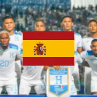 Bandera de España al frente y la Selección de Honduras de fondo.