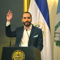 Bukele: "A partir del lunes será prohibido andar sin mascarilla"