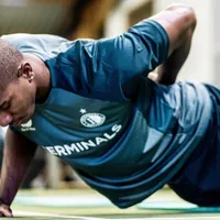 Jeyland Mitchell recibió novedades que repercuten en su futuro.