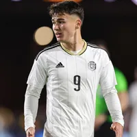 Lo dice L’Equipe: Manfred Ugalde se acerca a un grande de Europa