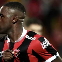 Joel Campbell y un guiño para Alajuelense.
