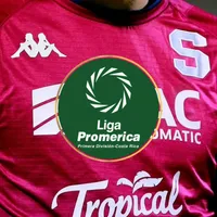Confirmado: ganó 11 títulos en Saprissa y ahora firmó por un año con un rival directo de los morados