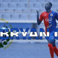 ¡Ya es salvadoreño! Aprueban nacionalización de goleador Brayan Gil