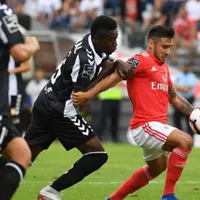 Wesly Decas firma con franquicia grande de Estados Unidos