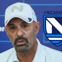 El Fantasma Figueroa en conferencia de prensa.