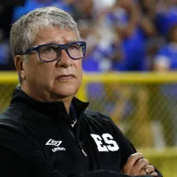 No lo puede creer El Bolillo: La Selección de El Salvador se queda sin una de sus figuras