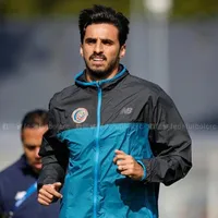 En Brasil se reveló el sueldo que tendría Bryan Ruiz con Santos