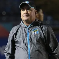 Willy Olivera suma un nuevo revés en Comunicaciones tras la derrota ante Alajuelense
