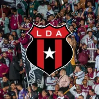 Escudo de Alajuelense y la afición de Saprissa.