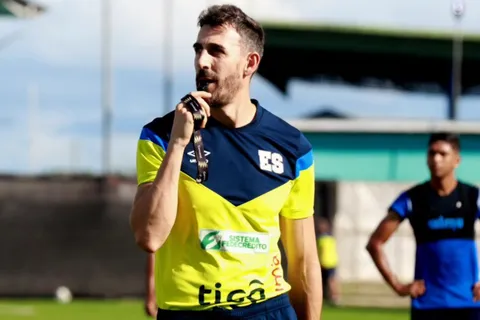 David Dóniga explicó las cargas que tenía El Salvador con su racha sin poder ganar