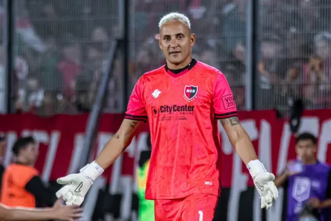 Keylor Navas se queda afuera con Newell's.