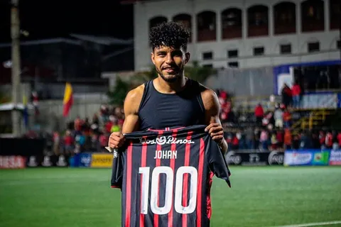 Johan Venegas llegó a 100 goles en Primera División de Costa Rica