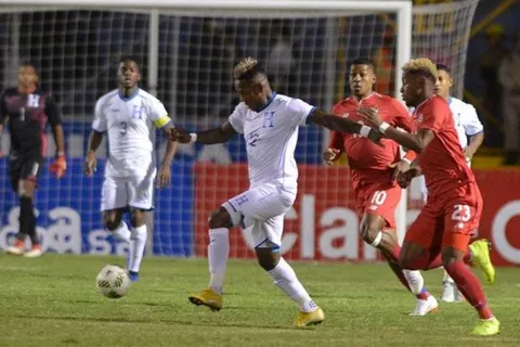 Catrachos aguardan ansiosos elección del nuevo seleccionador