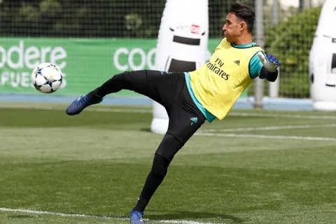 Keylor tiene nuevos pretendientes y solo esperan su salida