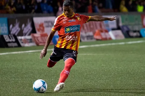 Cincinnati presenta a la joya Cruz y su técnico lo elogia