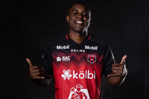 Joel Campbell envió un mensaje a sus críticos tras fichar por Alajuelense
