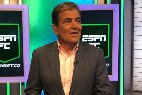 Jorge Luis Pinto considera regresar a la Tricolor