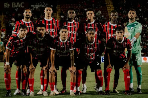 "Ruptura completa del ligamento cruzado": Alajuelense confirma la lesión de una figura en el peor momento
