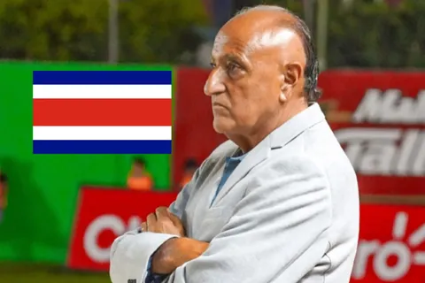 Costarricense se defiende tras ser responsabilizado de la renuncia de última hora de Pablo Centrone en el futbol de Guatemala