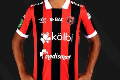"Ganó la disputa": la joya de Alajuelense por la que se peleaban en Europa ya eligió su nuevo equipo lejos de Costa Rica