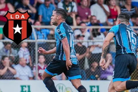 Se crió en Alajuelense, superó una gran adversidad y ahora castiga a Saprissa con un golpe que no olvidará