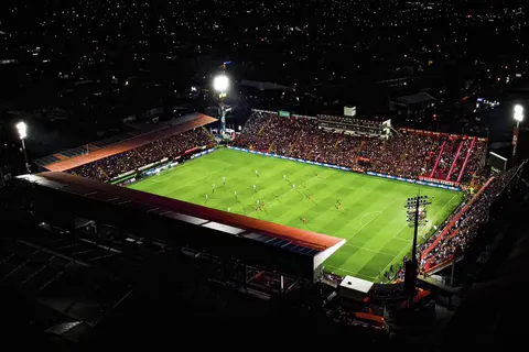Directivos de Alajuelense le dan la espalda a los aficionados.