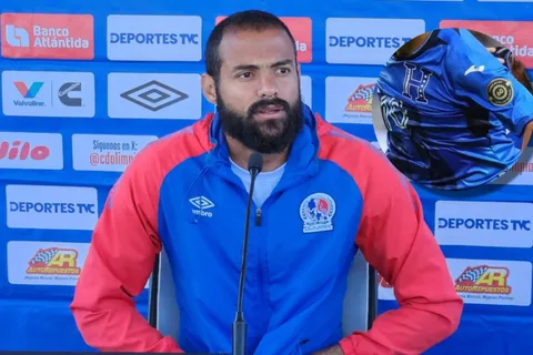 Edrick Menjívar habló de un nuevo refuerzo de Olimpia. (Foto: Deportes TVC)