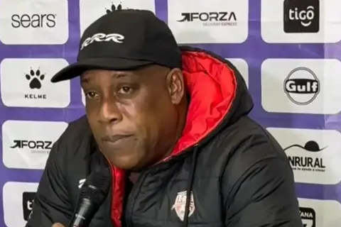 Hernán Medford recibió la noticia que menos quería en el futbol de Guatemala