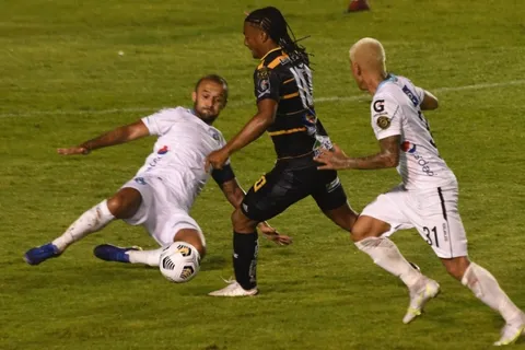 11 Deportivo le saca un empate a Comunicaciones