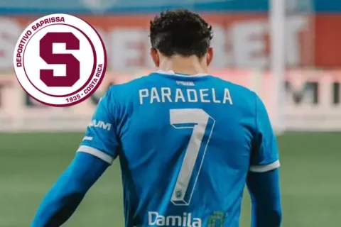 Todo Saprissa en vilo: el problema de Luis Paradela en Europa que lo acerca a Tibás para 2026