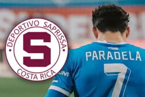 Mientras Saprissa arde tras la eliminación, Luis Paradela golpea a Juan Carlos Rojas con la noticia más temida