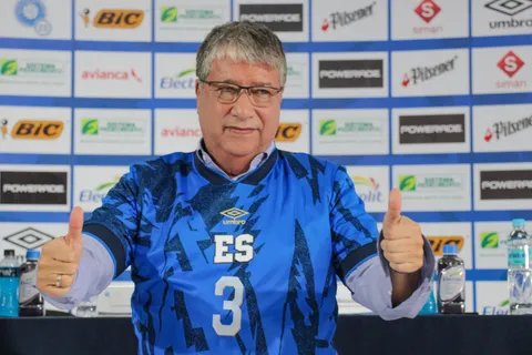 Sorpresa en El Salvador: Fesfut le confirma al Bolillo Gómez lo que la afición esperaba antes de la Copa Oro.