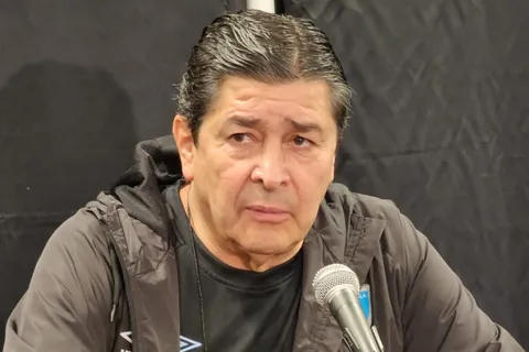 Luis Fernando Tena: “No solo vamos a defender, tenemos que atacar”