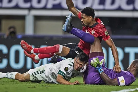 Federación Mexicana de Fútbol dio a conocer el parte médico de Hirving Lozano