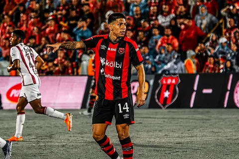 Alejandro Bran define su futuro: las ofertas de Europa, Centroamérica y Costa Rica que maneja el ex Alajuelense
