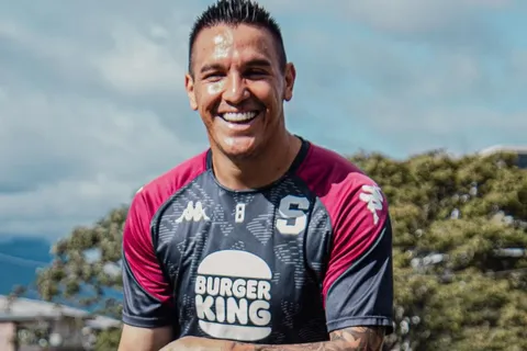 Se olvida de Saprissa: David Guzmán encuentra un motivo para sonreír en medio del caos