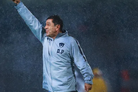 Herediano cerca de cerrar la llegada de un entrenador mexicano