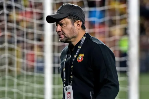 Jafet Soto: "No sé si hay árbitros en capacidad para pitarle a Herediano"