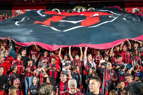 Durísimo: ex Alajuelense sufre un golpe inesperado en Europa