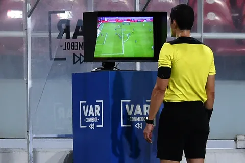 La Fedefutbol dio la autorización para que el VAR sea implementado en Costa Rica