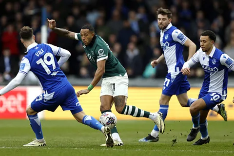 Nathaniel Méndez-Laing contribuyó con una asistencia en el triunfo de Derby County (Video)